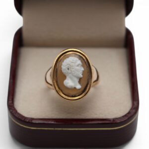 Bague,  Camée Brutus XVIIIeme siècle