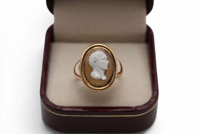Bague,  Camée Brutus XVIIIeme siècle