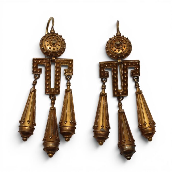 3358F892 D78A 494D A455 4ECA0A796608 1 105 C Boucles d'oreilles, Style Etrusques, XIXe