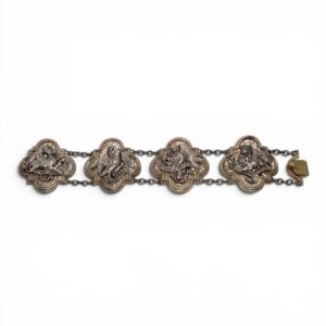 3DA4BCFA-0974-4926-9A94-E6281484D215 Jules Wiese, Bracelet