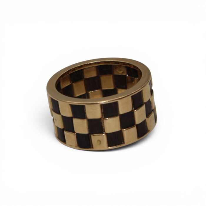 45E6E057 1327 4803 82A2 0B944E980305 1 105 C Van Cleef & Arpels, Bague