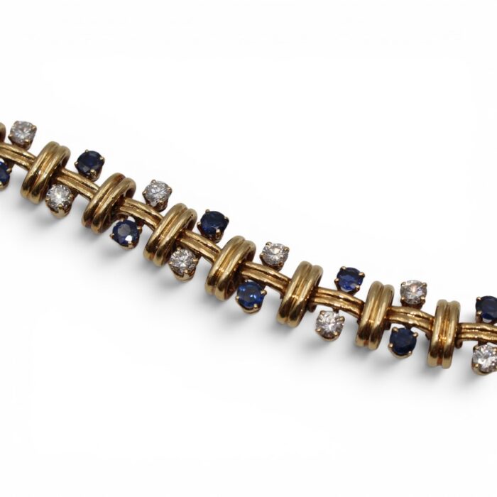 66F3C87C 6E69 455D ABA6 3213E5F591D2 1 105 C Boucheron, Bracelet Diamants et Saphirs