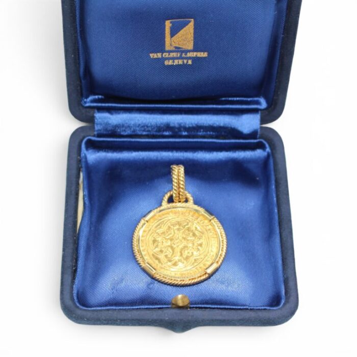 Van Cleef & Arpels, Pendentif "pièce d'or Louis XI"