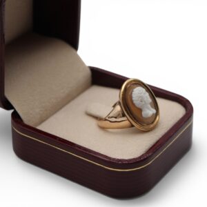 Bague,  Camée Brutus XVIIIeme siècle
