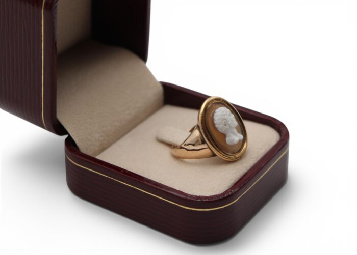 Bague,  Camée Brutus XVIIIeme siècle