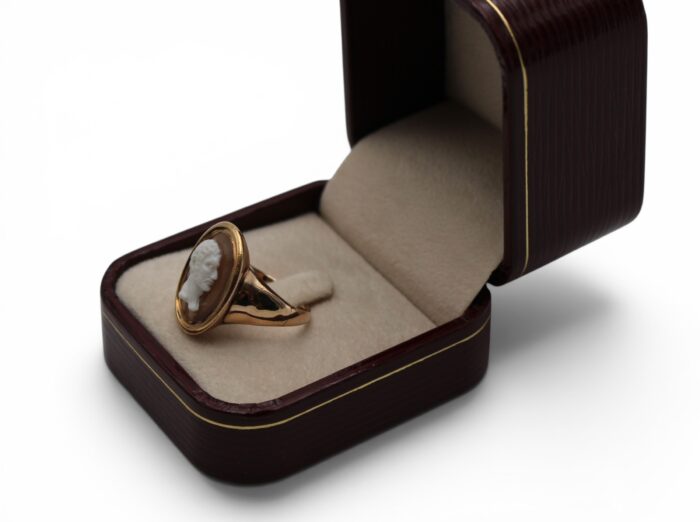 Bague,  Camée Brutus XVIIIeme siècle