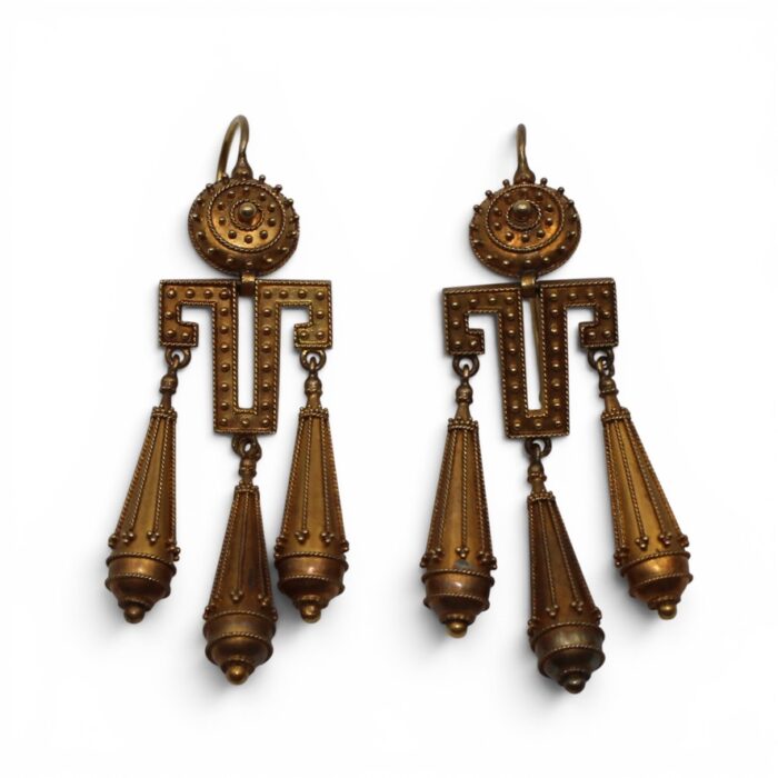 E5F3DA3D 124E 4E79 9DAA E12DCBAF0FDD 1 105 C Boucles d'oreilles, Style Etrusques, XIXe