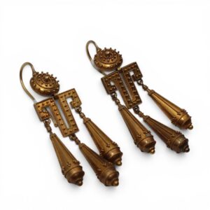 F9AE3D1E 7CD6 485B A584 1308CF5D56E2 1 105 C Boucles d'oreilles, Style Etrusques, XIXe