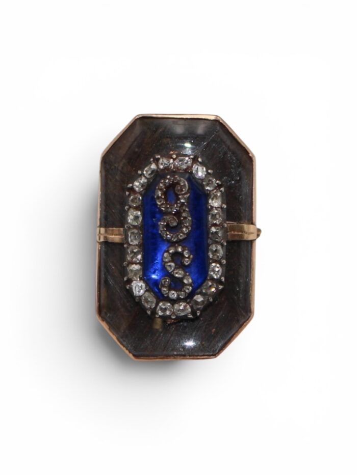 Sentimental ring,  18th century