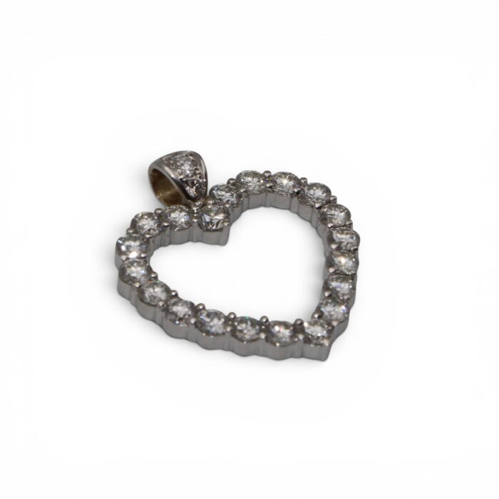 0E67E601 3172 4D5D AE53 CB656A69849B Pendentif Coeur, 2000