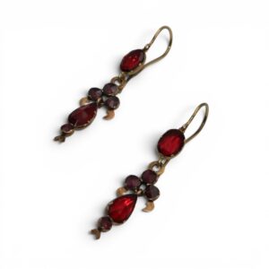19821B23 FA8D 4776 8ED3 B1847A34B267 1 105 C Boucles d'oreilles, XIXe