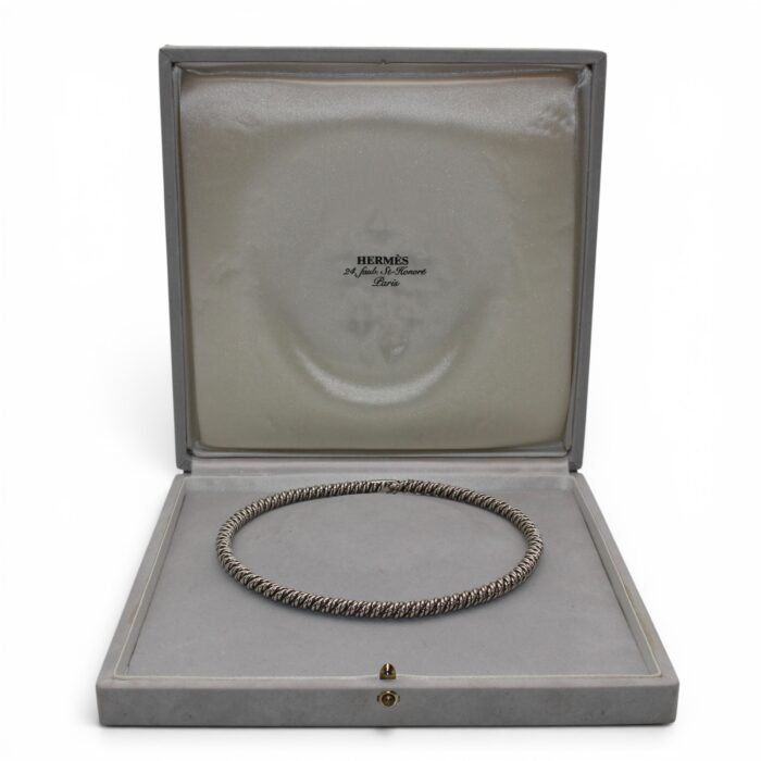 236F90C2 F13B 4FF5 A658 758215C27335 Hermès, Torque "Torsade"