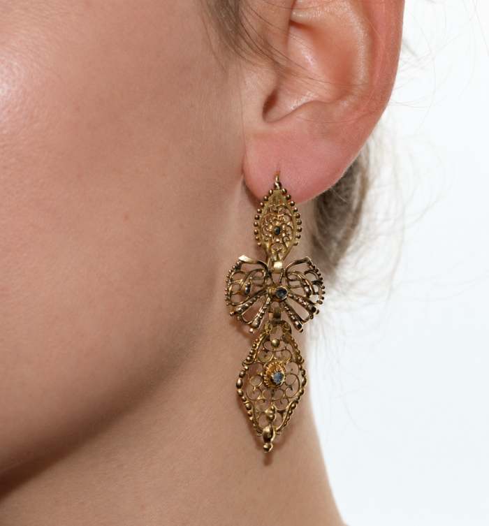ChatGPT Image 16 Sept. 2026, 13 14 14 Boucles d'oreilles, Portugal, début XIX