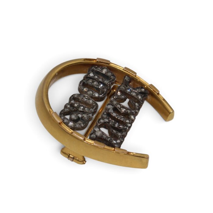 Broche, Fer à cheval