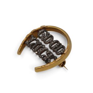 Broche, Fer à cheval